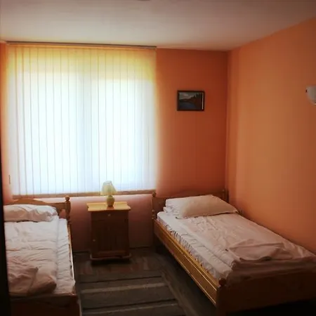 Holiday home Shiroki Dol Near Borovets Belchin