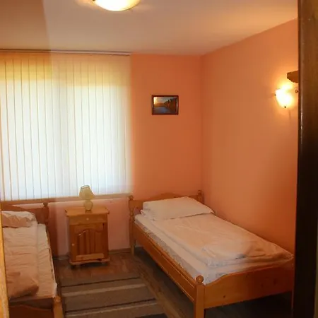 Shiroki Dol Near Borovets Holiday home